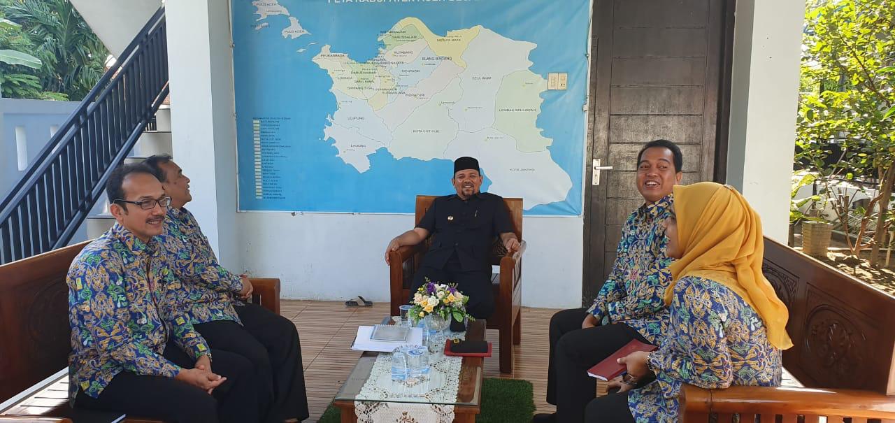 Kepala BWS Sumatera I Bapak Ir. Djaya Sukarno, M.Eng, didampingi Kasie Operasi Pemeliharaan, Kasatker OP dan PPK OP serta PPK Perencanaan Program Bertemu dengan Bupati Aceh Besar, Bapak Ir Mawardi Ali