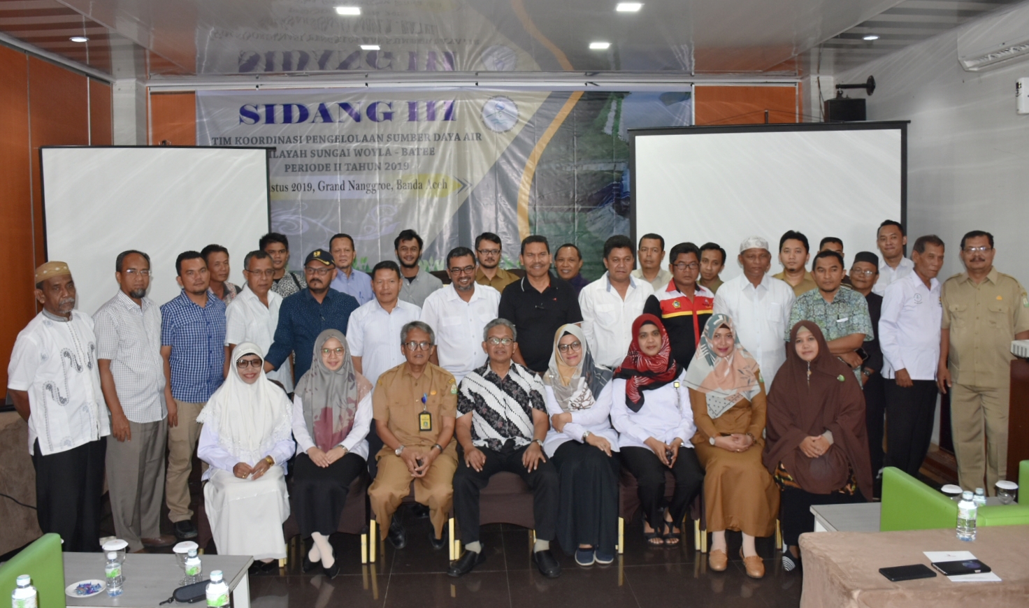 Foto bersama anggota TKPSDA WS Woyla-Batee Pada Sidang III Periode II