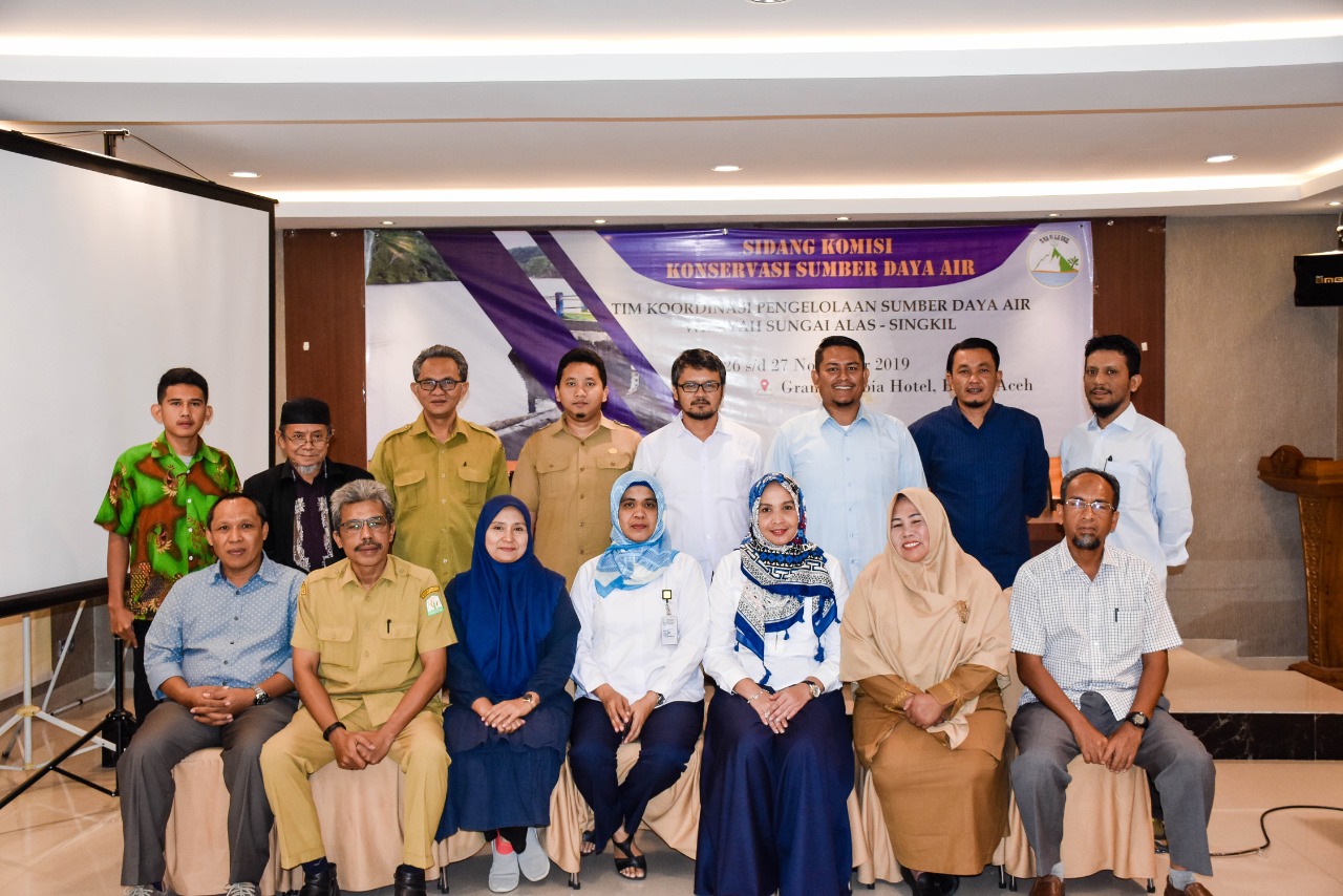 Foto Bersama Anggota Sidang Komisi Konservasi Sumber Daya Ai