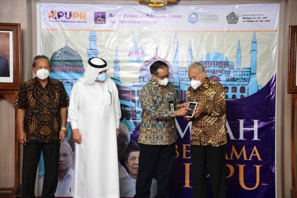 Pererat Silaturahim, Ikatan Pensiunan Kementerian PUPR Luncurkan Program Umroh Bersama