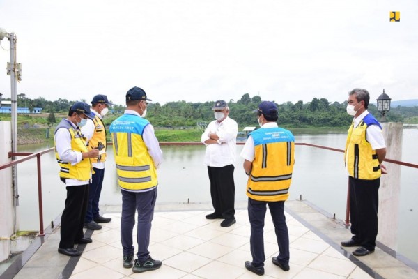 Tinjau Bendungan Sindangheula, Menteri Basuki Pesan Tingkatkan Pemeliharaan Bendungan Untuk Jaga Fungsi Sebagai Konservasi Air