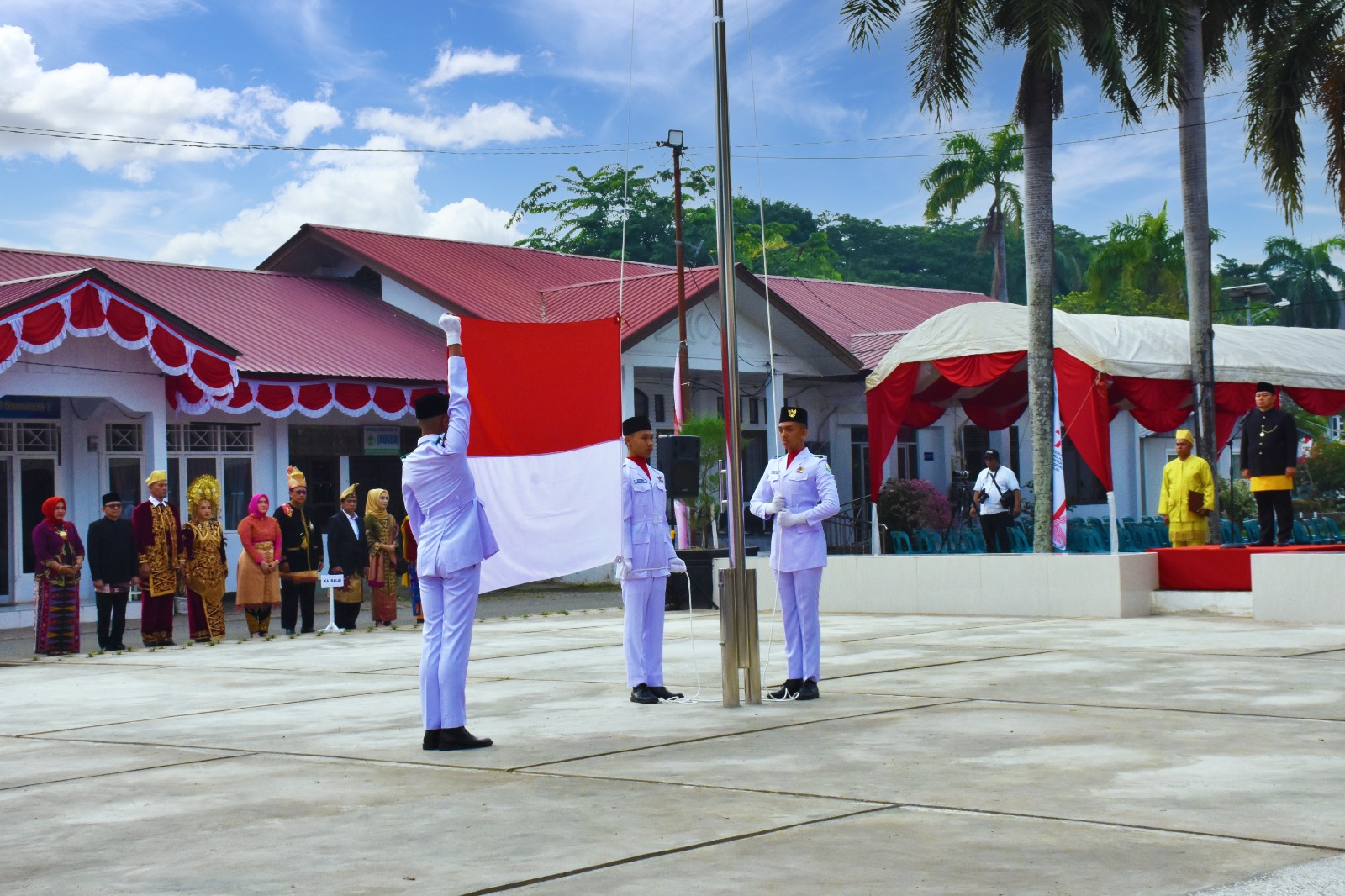 Kabalai BWS Sumatera I Pimpin Upacara 17 Agustus di Lapangan Upacara BWS Sumatera I