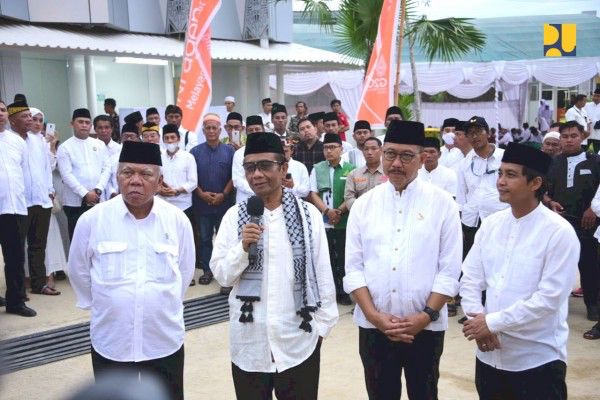 Menko Mahfud dan Menteri Basuki Gelar Nuzulul Qur’an di IKN: Nusantara Kota Harapan, Libatkan Masyarakat Lokal dan Gerakkan Ekonomi Daerah